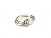 Silver Knot Ring with Diamond