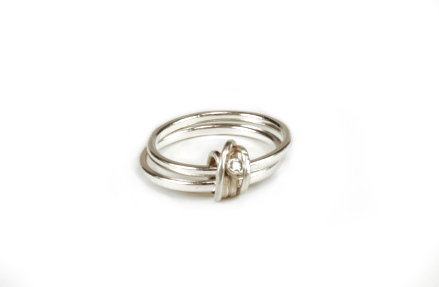 2-silver-knott-ring-with-diamond